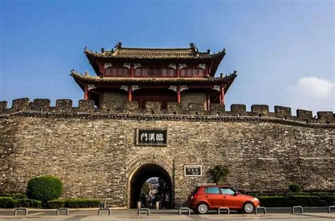 Jinzhou Ancient City Walls, A Majestic Fortification with Centuries of History and Stunning Views!