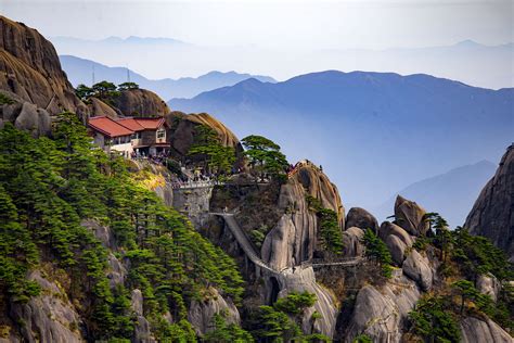 Daliangshan Scenic Area - Majestic Peaks and Historical Significance!