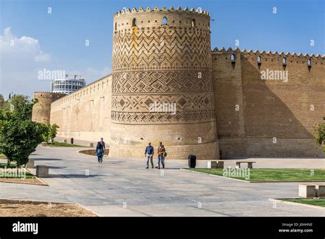 The Karim Khan Citadel: An Architectural Masterpiece Steeped in History and Majesty!